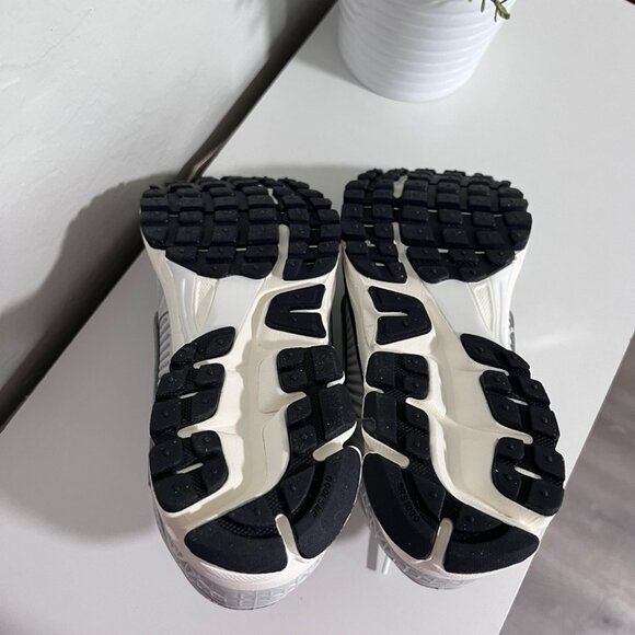 Nike Vomero 5 Limited Edition - Picture 4 of 10